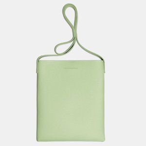 Straightforward Jade Vegan Leather handbag (14)